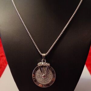 Silver Spinning Wheel Roman Number with Diamond Embellishment